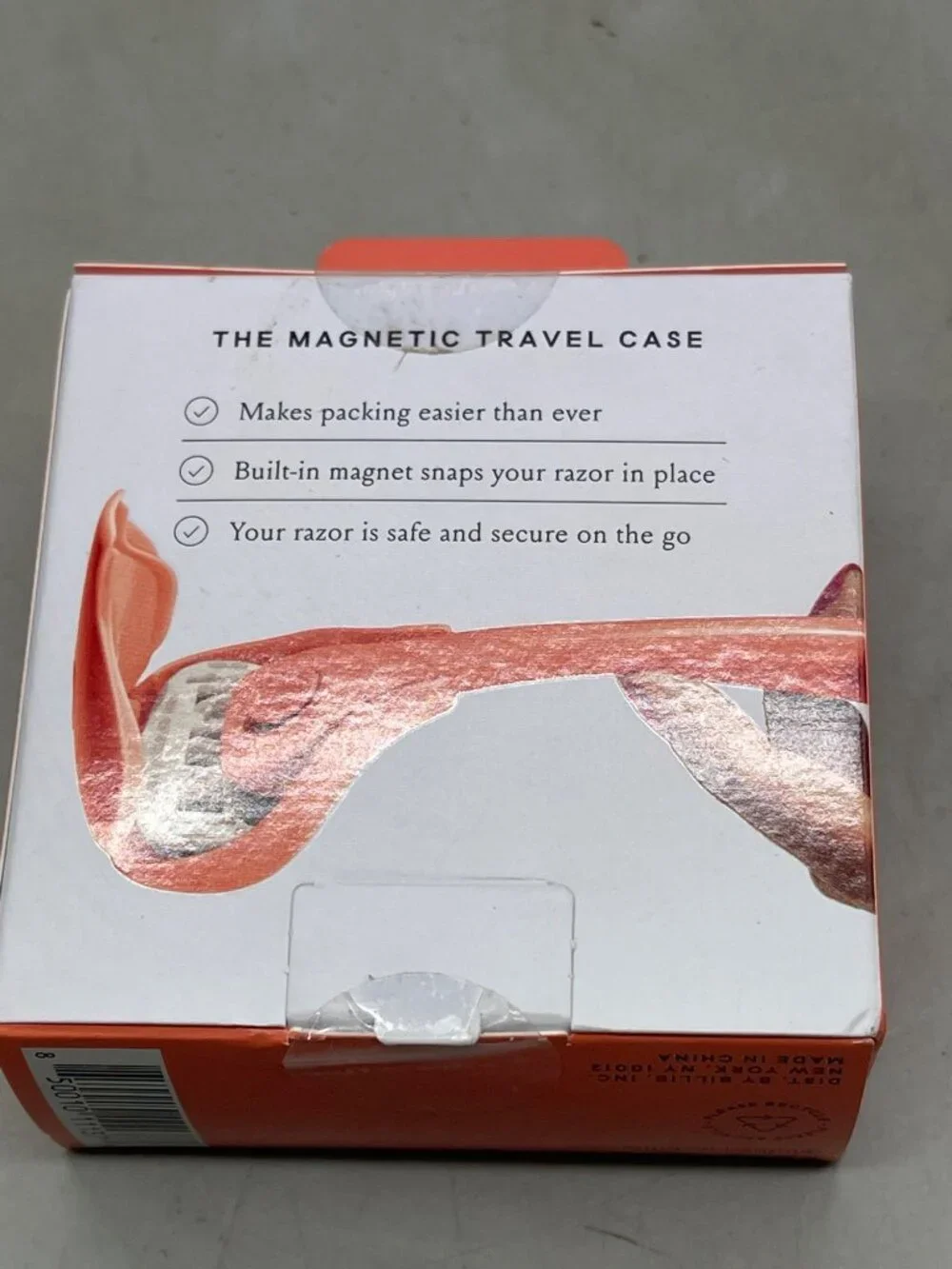 Billie travel case coral built in magnet snaps razor plastic READ